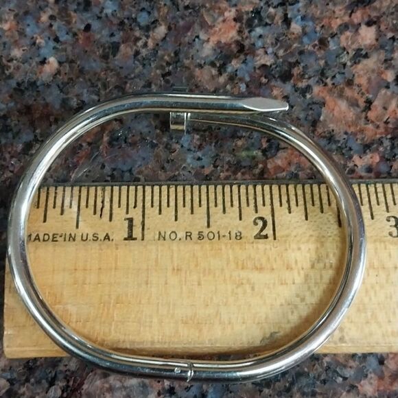 Unisex Silvertone "Nail" Bracelet...NEW - Picture 12 of 13